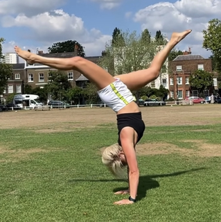 Aimee Fuller feet photo 2