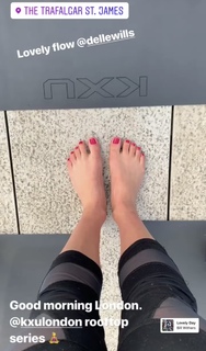 Aimee Fuller feet photo 7