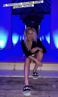 Aimee Fuller feet photo 4
