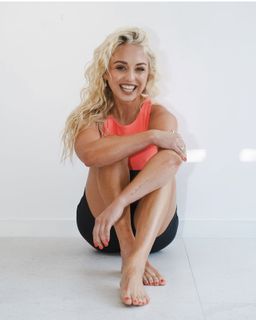 Aimee Fuller feet photo 14