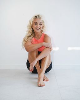 Aimee Fuller feet photo 11