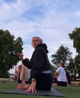 Aimee Fuller feet photo 7