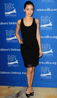 Aimee Garcia feet photo thumbnail