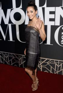 Aimee Garcia feet photo thumbnail