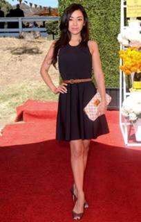 Aimee Garcia feet photo thumbnail