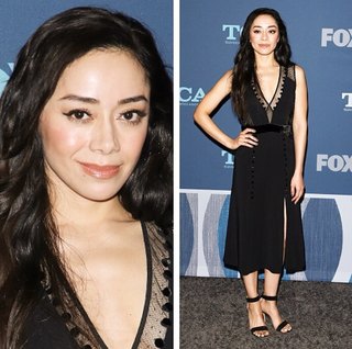 Aimee Garcia feet photo thumbnail