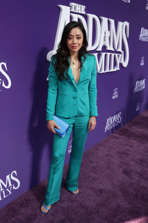 Aimee Garcia feet photo thumbnail