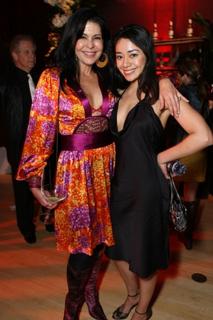 Aimee Garcia feet photo thumbnail