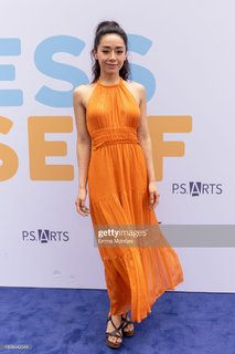 Aimee Garcia feet photo thumbnail