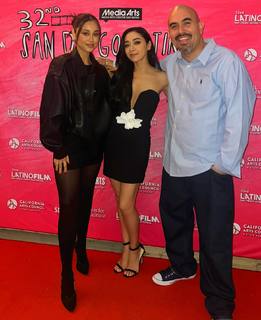 Aimee Garcia feet photo thumbnail