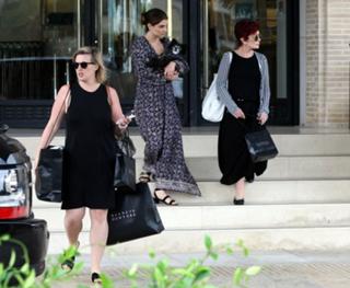 Aimee Osbourne feet photo 3