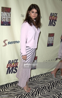 Aimee Osbourne feet photo 11