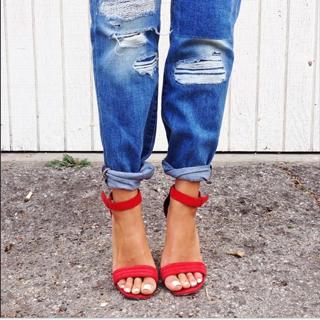 Aimee Song feet photo 16