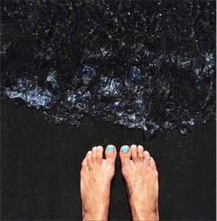 Aimee Song feet photo 7