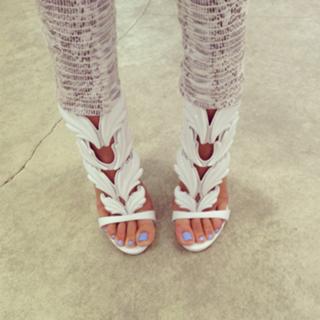 Aimee Song feet photo 1
