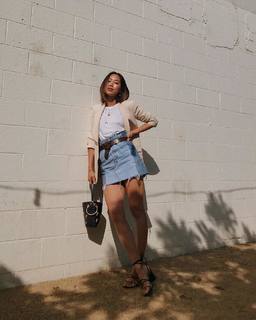 Aimee Song feet photo 16