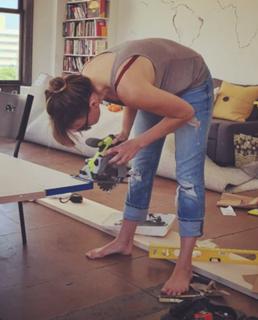 Aimee Teegarden feet photo thumbnail