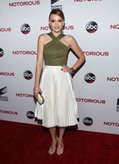 Aimee Teegarden feet photo thumbnail