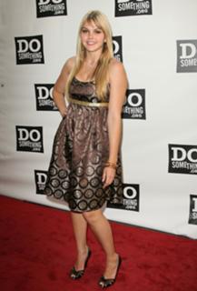 Aimee Teegarden feet photo thumbnail