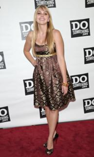 Aimee Teegarden feet photo thumbnail