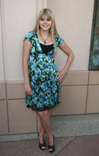 Aimee Teegarden feet photo thumbnail
