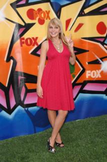 Aimee Teegarden feet photo thumbnail