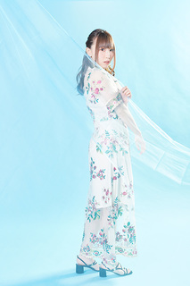 Aina Suzuki feet photo 4