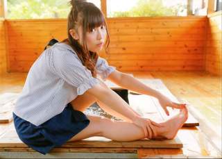 Aina Suzuki feet photo 1
