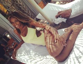 Ainett Stephens feet photo 17