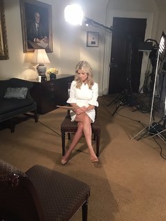 Ainsley Earhardt feet photo thumbnail