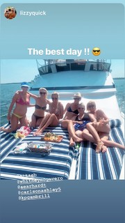Ainsley Earhardt feet photo thumbnail