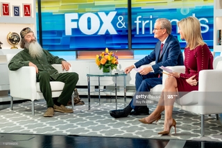 Ainsley Earhardt feet photo thumbnail