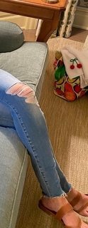 Ainsley Earhardt feet photo thumbnail
