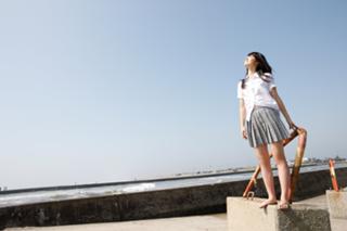 Airi Suzuki feet photo thumbnail
