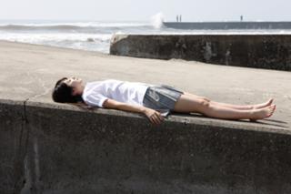 Airi Suzuki feet photo thumbnail