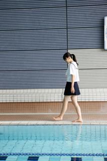 Airi Suzuki feet photo thumbnail