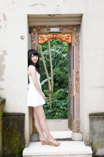 Airi Suzuki feet photo thumbnail