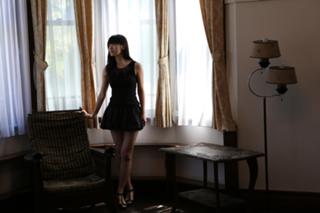 Airi Suzuki feet photo thumbnail
