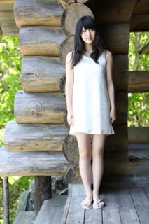 Airi Suzuki feet photo thumbnail