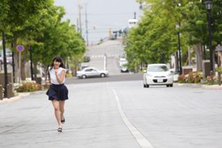 Airi Suzuki feet photo thumbnail