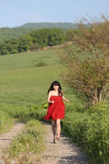 Airi Suzuki feet photo thumbnail