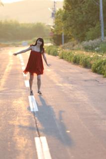 Airi Suzuki feet photo thumbnail