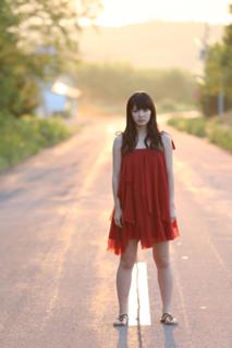 Airi Suzuki feet photo thumbnail