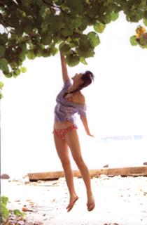 Airi Suzuki feet photo thumbnail