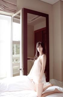 Airi Suzuki feet photo thumbnail