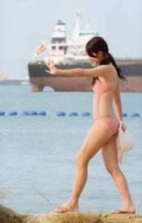 Airi Suzuki feet photo thumbnail