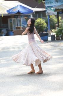 Airi Suzuki feet photo thumbnail