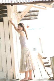 Airi Suzuki feet photo thumbnail