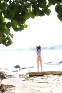 Airi Suzuki feet photo thumbnail
