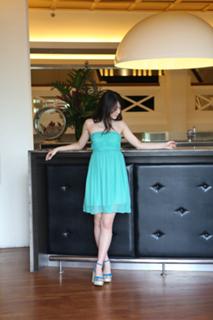 Airi Suzuki feet photo thumbnail